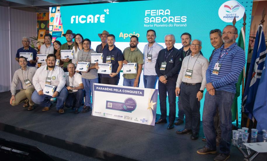 Adapar certifica 27 produtores do Norte Pioneiro com Selo Adapar de Boas Práticas Agrícolas