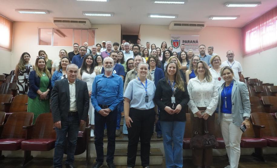 Servidores da Adapar participam de palestra sobre assédio no local de trabalho