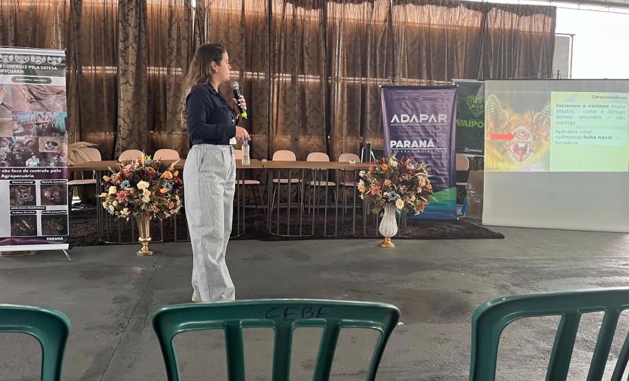Adapar conscientiza produtores sobre a raiva durante a 21º Expovale
