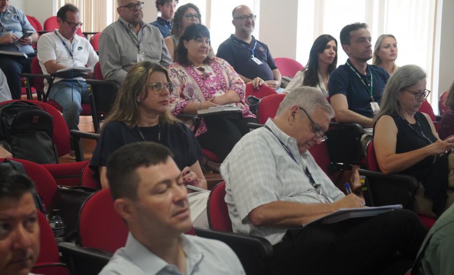 Apresentação anual de desempenho reúne lideranças de Adapar de todo o Estado