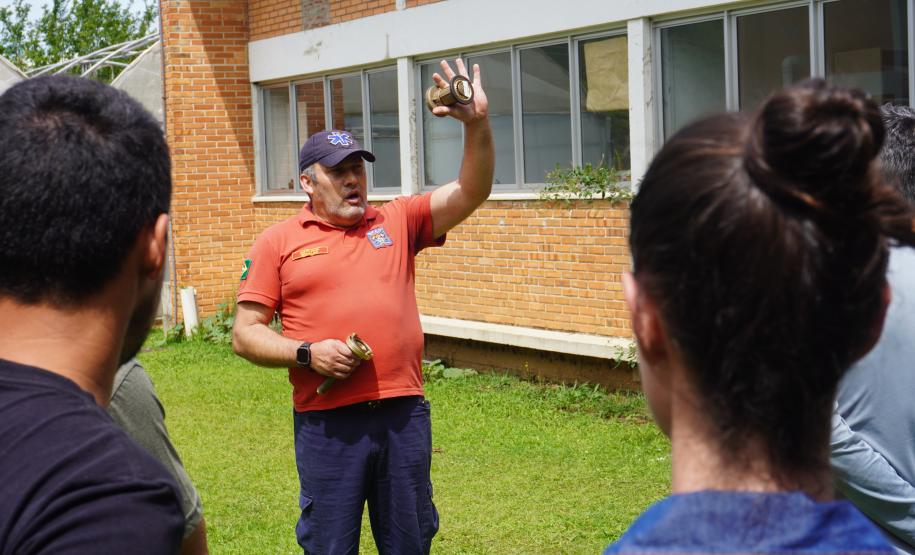 Servidores da Adapar participam de treinamento de brigada de incêndio