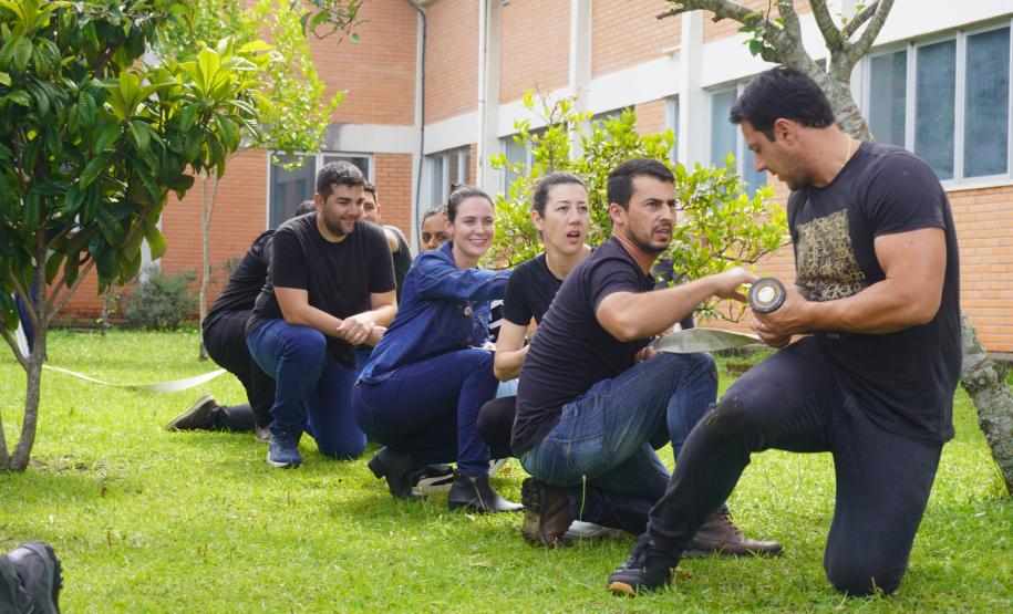 Servidores da Adapar participam de treinamento de brigada de incêndio