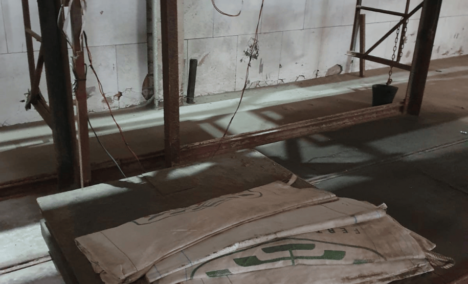 Adapar, Polícia Civil e Receita Estadual apreendem 142 toneladas de agrotóxicos irregulares