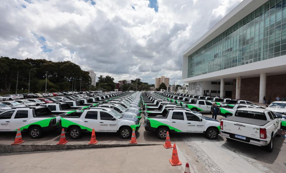 Estado reforça sistema de agricultura com 324 servidores e entrega de 250 veículos