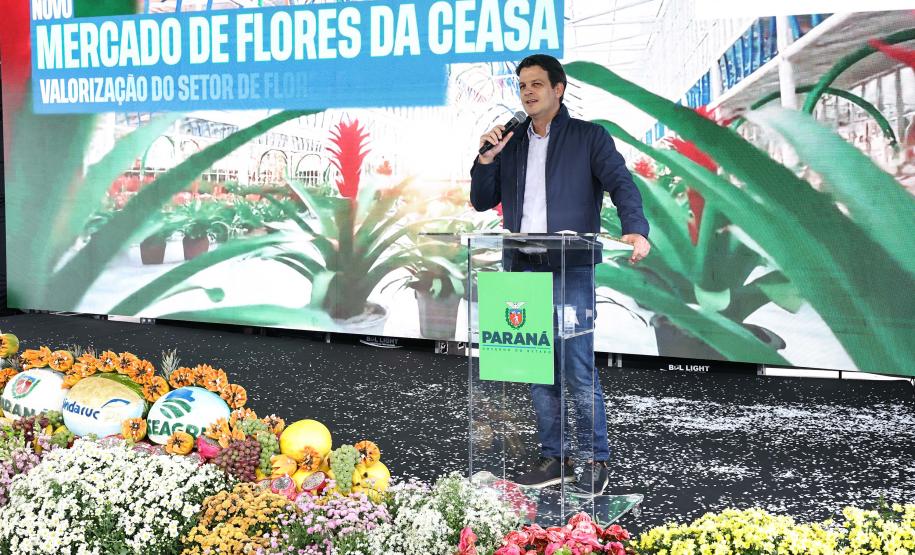 Ratinho Junior assina ordem de serviço do novo Mercado de Flores da Ceasa Curitiba