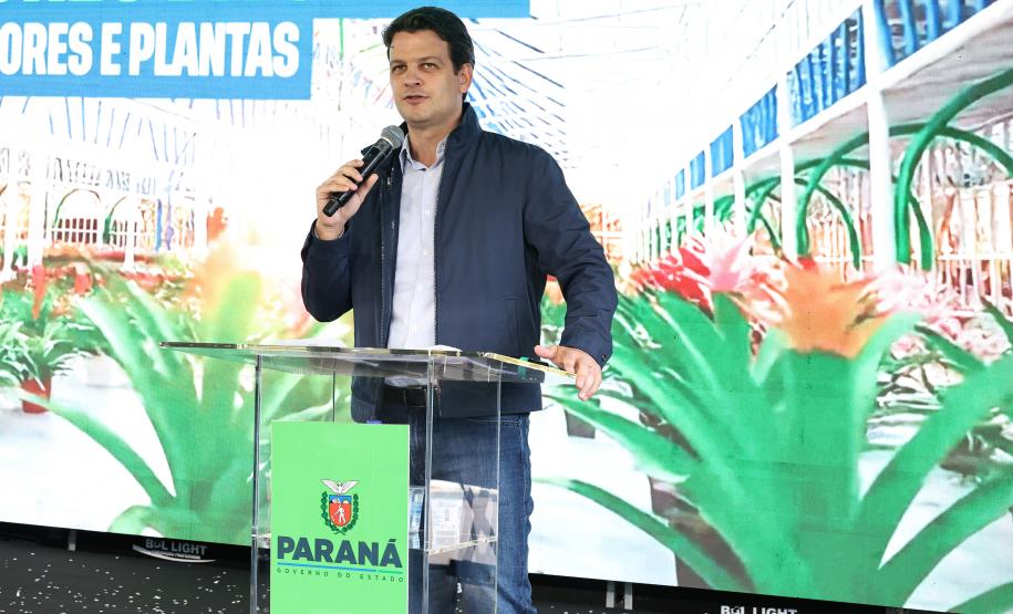 Ratinho Junior assina ordem de serviço do novo Mercado de Flores da Ceasa Curitiba