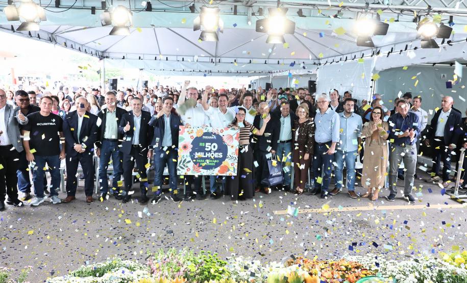 Ratinho Junior assina ordem de serviço do novo Mercado de Flores da Ceasa Curitiba
