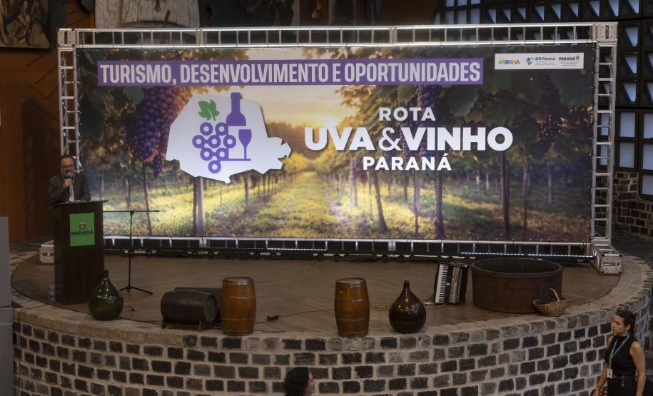 Governador em exercício Darci Piana participa do lançamento da Rota da Uva e Vinho.