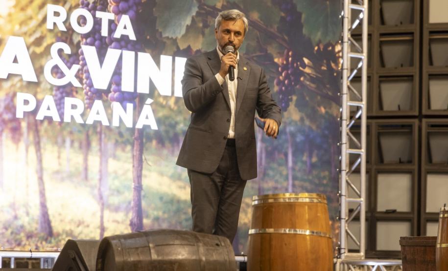 Governador em exercício Darci Piana participa do lançamento da Rota da Uva e Vinho.