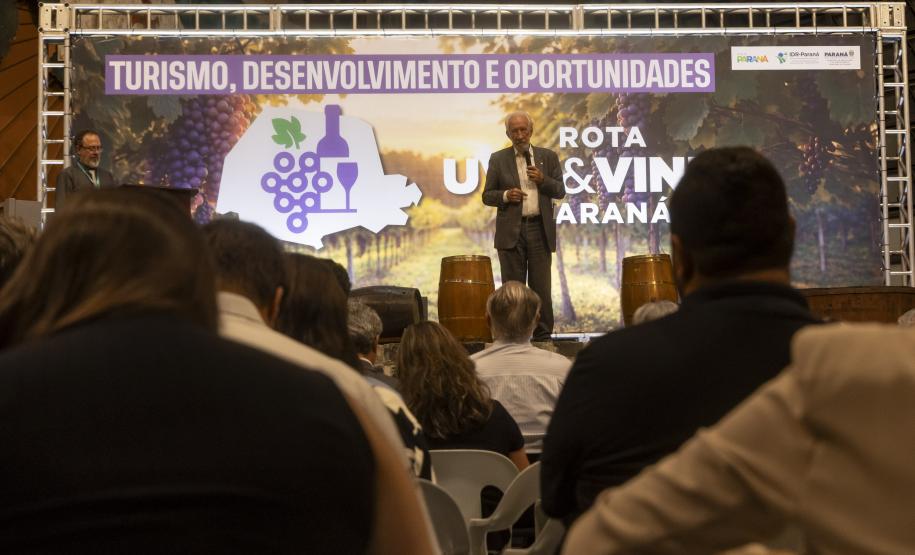 Governador em exercício Darci Piana participa do lançamento da Rota da Uva e Vinho.