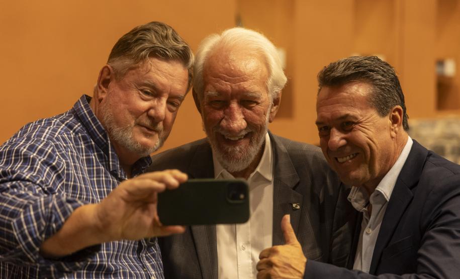 Governador em exercício Darci Piana participa do lançamento da Rota da Uva e Vinho.