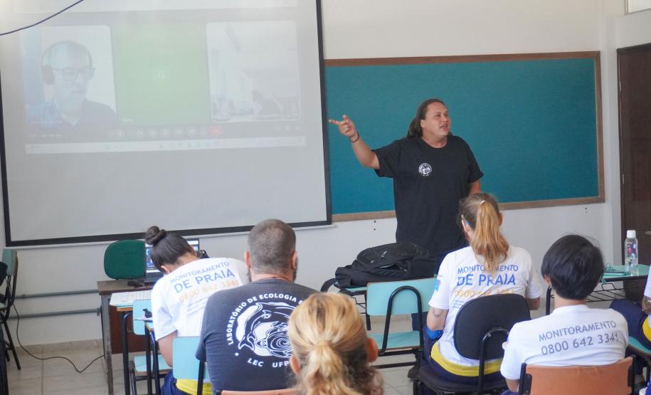 Adapar inicia operação que reforça prevenção à influenza aviária no Litoral do Paraná