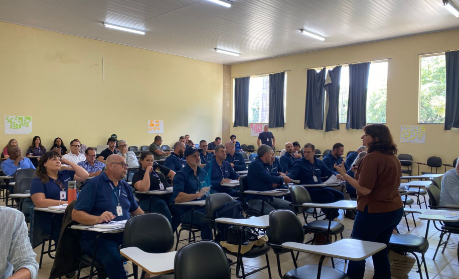 Adapar realiza integração funcional de servidores em Guarapuava