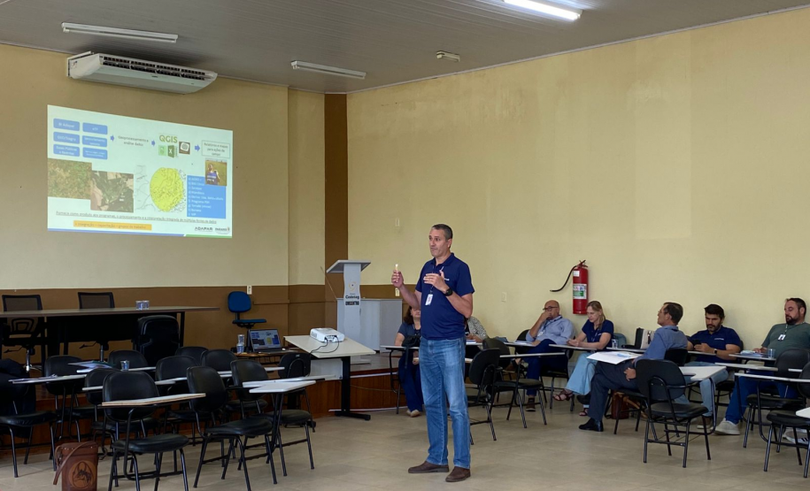 Adapar realiza integração funcional de servidores em Guarapuava