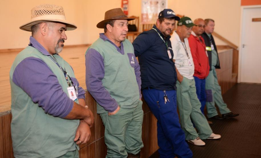 Ciclo de treinamento sobre zoonoses capacita novo grupo de servidores da Adapar