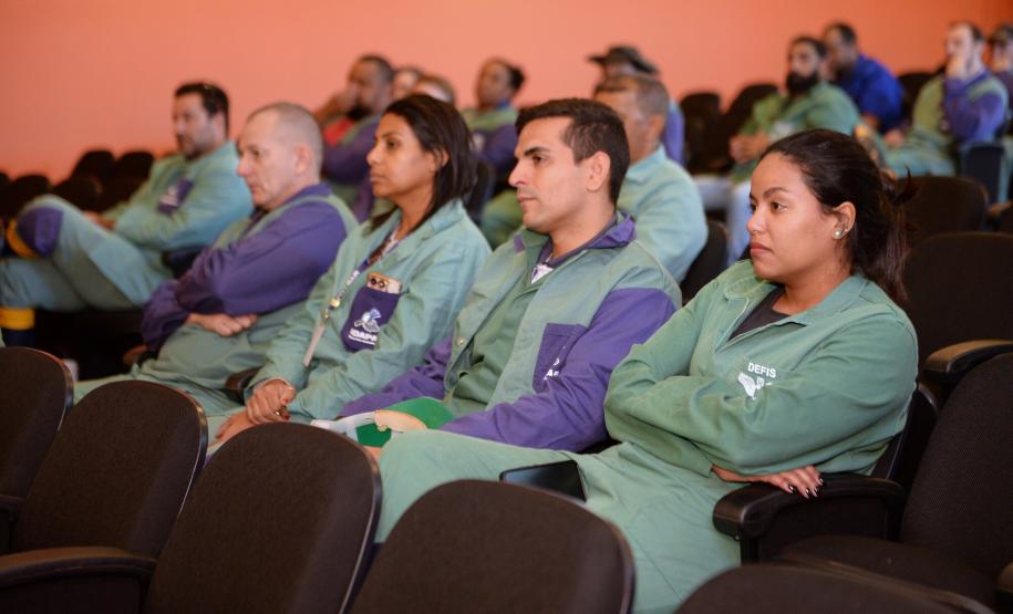 Ciclo de treinamento sobre zoonoses capacita novo grupo de servidores da Adapar