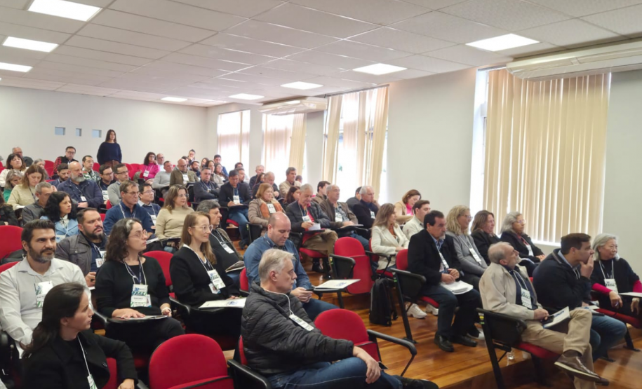 Adapar promove encontro para desenvolvimento de gestores alinhados ao planejamento estratégico institucional