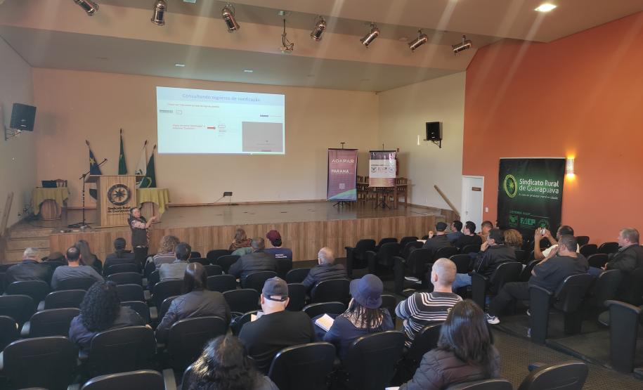 Ciclo de treinamento sobre zoonoses capacita novo grupo de servidores da Adapar