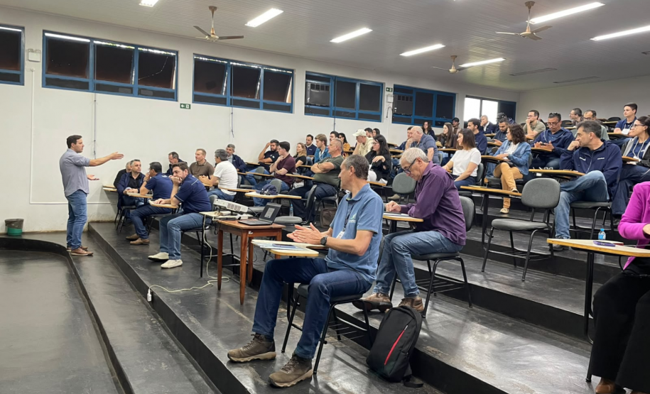 Adapar organiza treinamento de 31 novos servidores da área vegetal na região Norte do Estado
