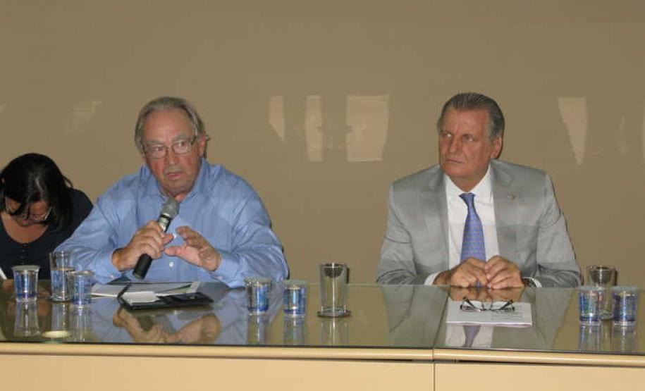 O presidente da Agência de Defesa Agropecuária do Paraná (Adapar), Inácio Afonso Kroetz, recebeu uma comitiva da Organização Mundial de Saúde Animal (OIE) que está no Brasil em missão técnica oficial.