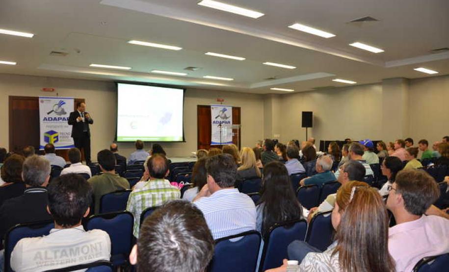 A garantia da qualidade dos produtos de origem animal foi o tema de discussão do fórum realizado pela Agência de Defesa Agropecuária do Paraná