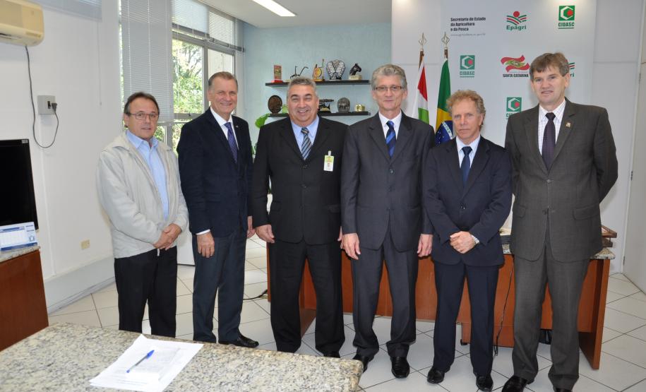 CIDASC Peste Suina Classica Os três estados do sul definiram nesta segunda-feira (30) as ações conjuntas a serem realizadas para conquista de certificação junto a Organização Mundial de Saúde Animal (OIE) como zona livre de peste suína clássica.