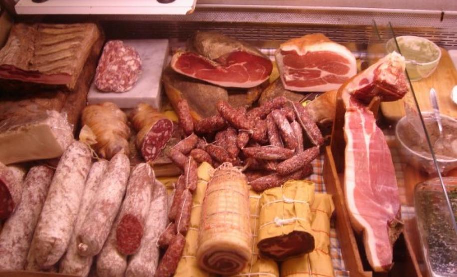 Normatização CRMV Inspeção de alimentos embutidos