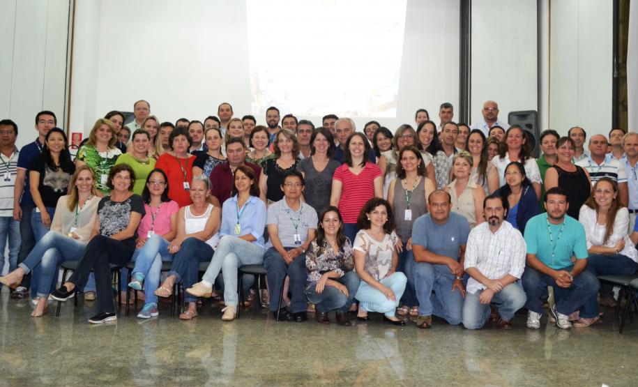 Veterinários no treinamento de febre aftosa