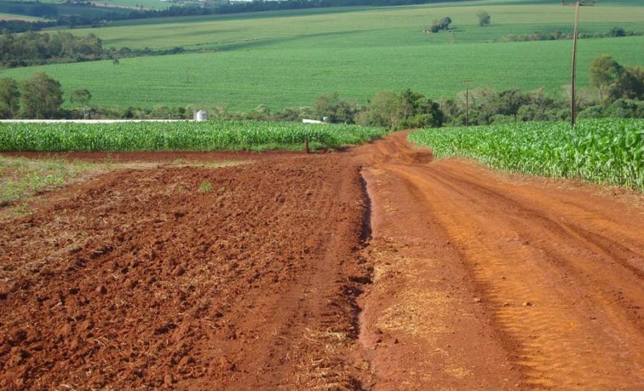 Erosão em estrada rural