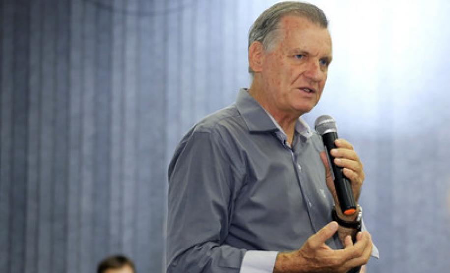 Paraná inicia processo de reconhecimento de área livre de febre aftosa sem vacinação Diretor Presidente da ADAPAR, Inácio Afonso Kroetz, participa com o Secretário da Agricultura e do Abastecimento, Norberto Ortigara,  da reunião do Conselho Estadual de Sanidade Agropecuária