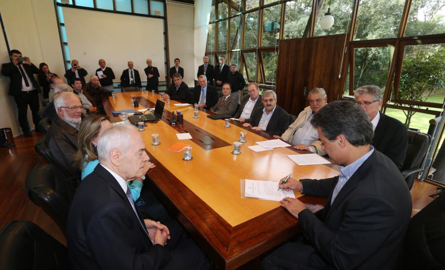 Nomeação Servidores O governador Beto Richa nomeou nesta quinta-feira (07) 169 técnicos para a Agencia de Defesa Agropecuária (ADAPAR). Curitiba, 07/05/2015.