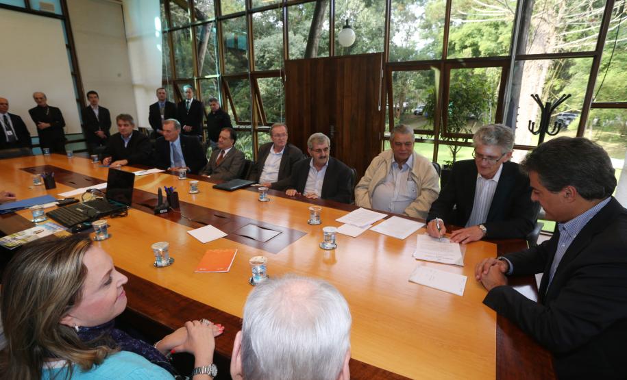 Nomeação Servidores O governador Beto Richa nomeou nesta quinta-feira (07) 169 técnicos para a Agencia de Defesa Agropecuária (ADAPAR). Curitiba, 07/05/2015.