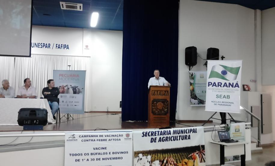 Adapar participa de seminário sobre o Plano da Bovinocultura de Corte em Paranavaí.