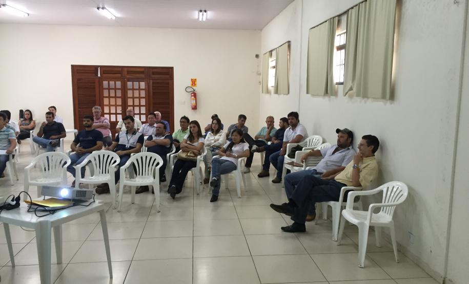 Brucelose e Tuberculose: Adapar promove reunião com veterinários habilitados.