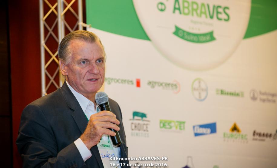 XII Encontro Regional da Associação de Médicos Veterinários Especialistas em Suínos-PR (ABRAVES-PR).