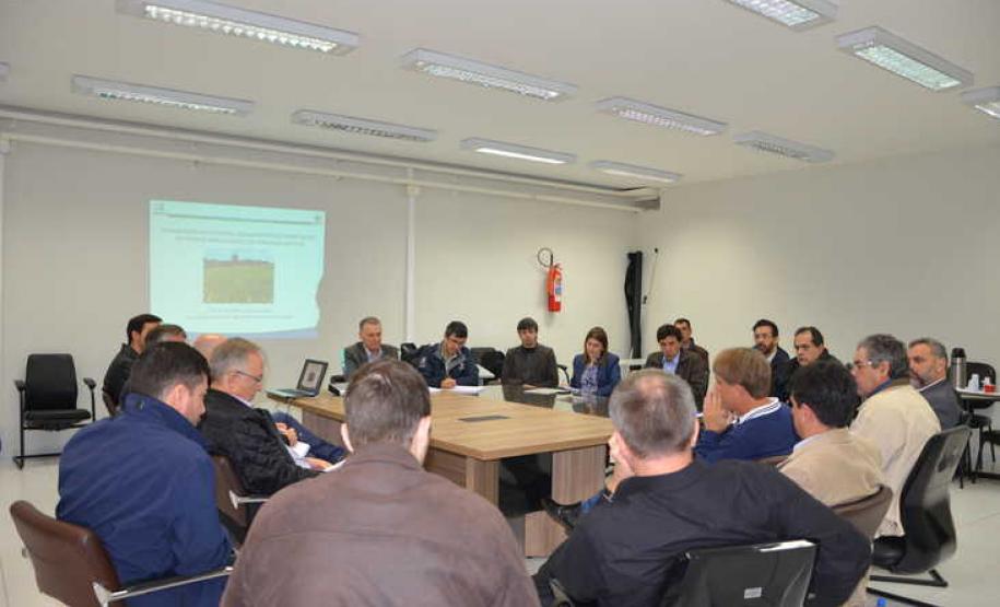 Adapar mantém suspensão de produtos ineficientes no combate da ferrugem asiática