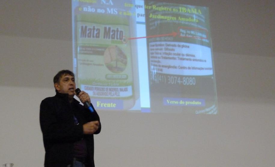 Workshop  - Experiências no controle de agrotóxicos no Paraná debateu temas sobre o cadastro, monitoramento e fiscalização do insumo.