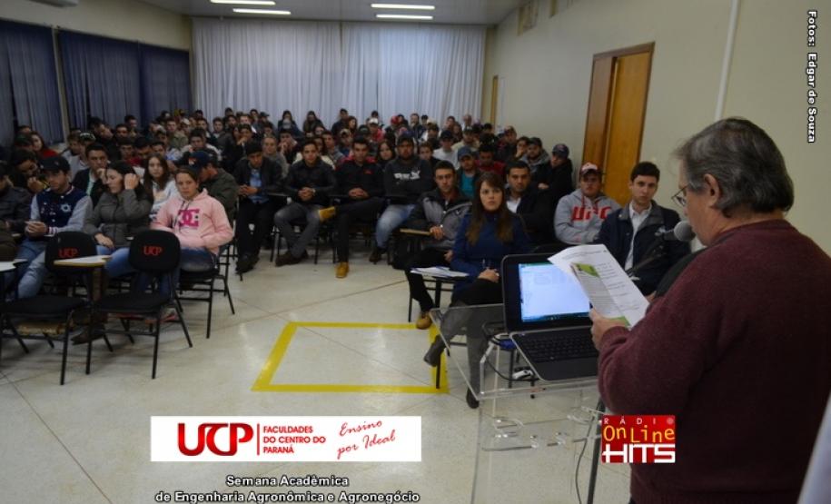 Adapar participa da 1º Semana Acadêmica da UCP em Pitanga