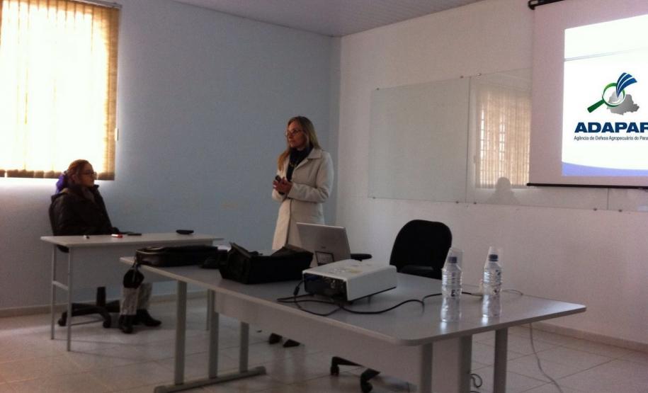 Adapar participa da XIV Semana Acadêmica de Medicina Veterinária da Unicentro