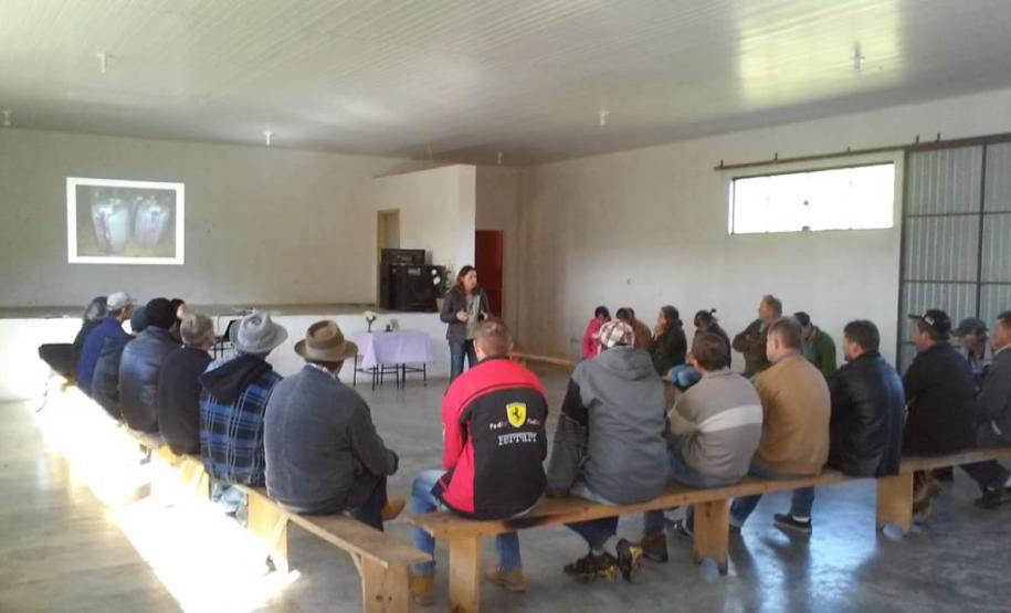 Adapar e Emater orientam produtores rurais de Prudentópolis e região