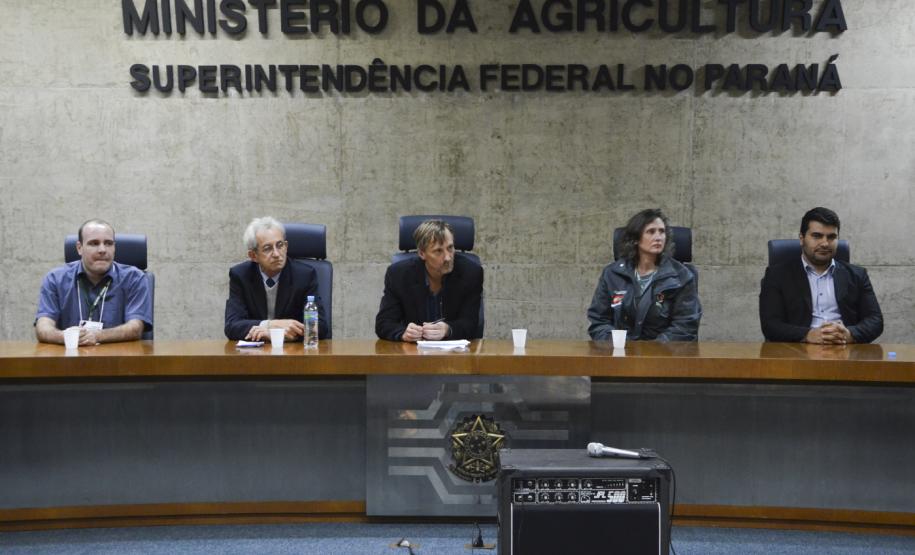 Médicos veterinários se reúnem em Curitiba para discutir mormo Médicos veterinários se reúnem em Curitiba para discutir mormo