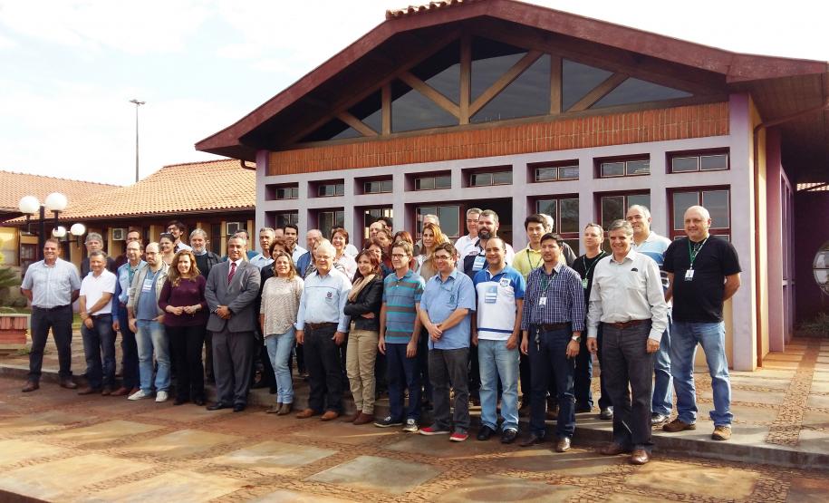 Adapar Prepara Seus Servidores em Gestão de Processos