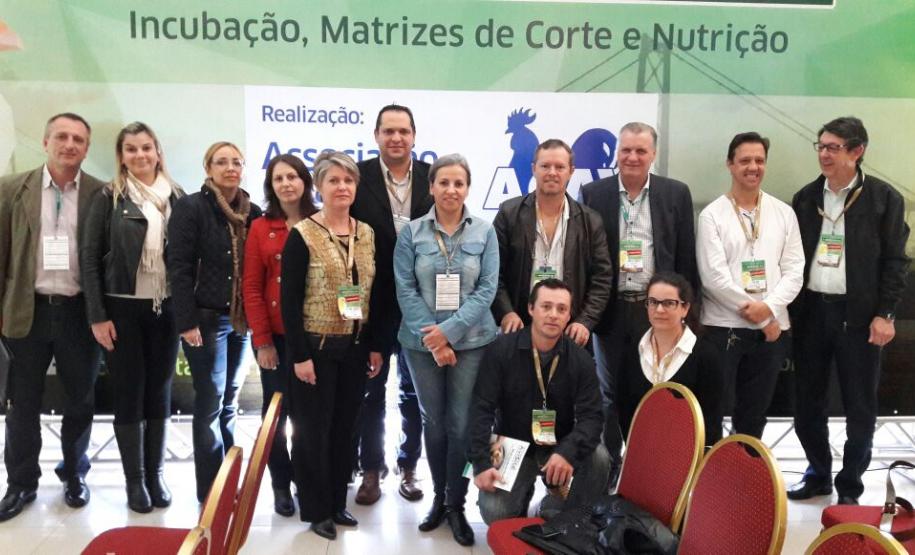 Adapar participa do 11º Simpósio Técnico de Incubação, Matrizes de Corte e Nutrição.