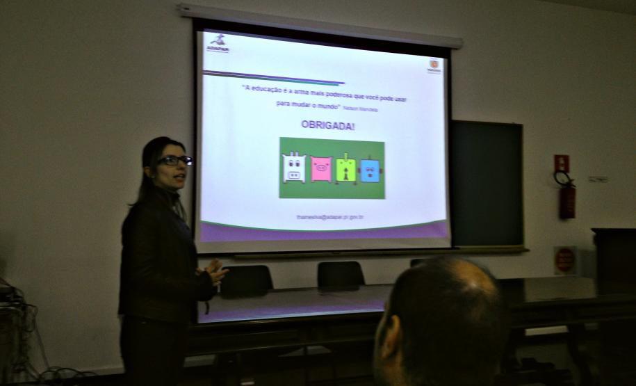 Alunos do Primeiro Ano de Veterinária da UFPR Visitam o laboratório CDME