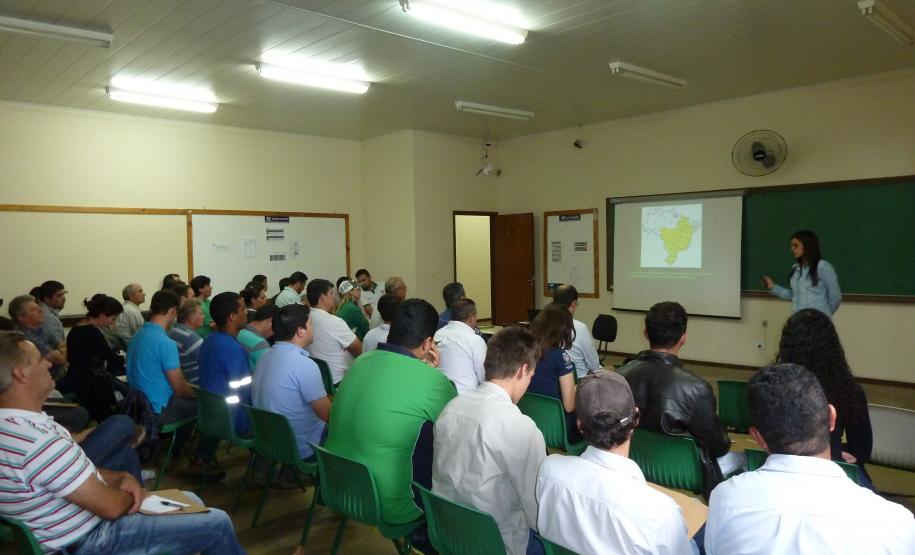 Adapar Realiza Seminários Sobre Pragas do Eucalipto