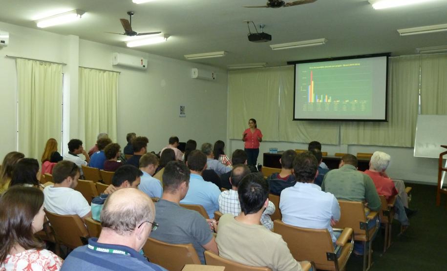 Adapar Realiza Seminários Sobre Pragas do Eucalipto