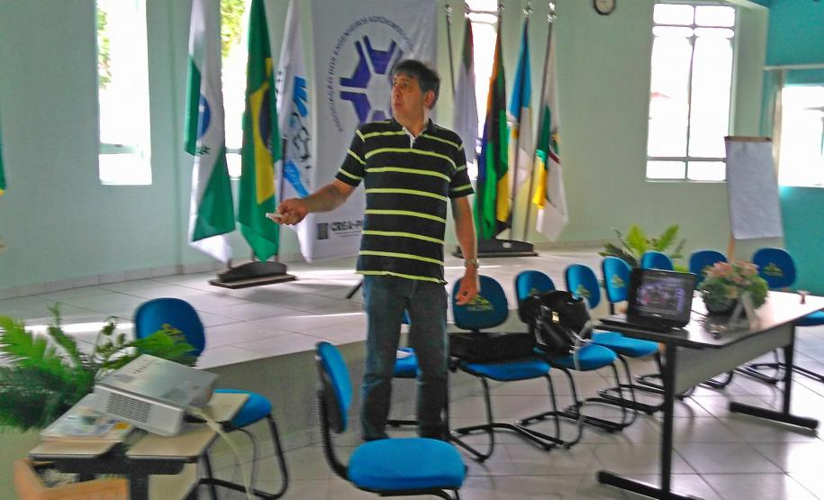 Adapar Promove Reunião Técnica sobre Receituário Agronômico em Irati