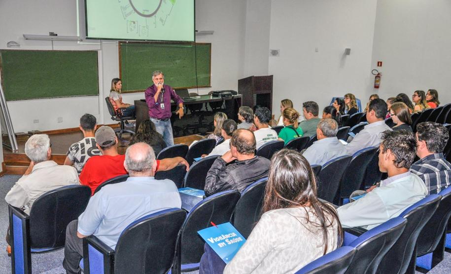 VIGILÂNCIA SANITÁRIA DE PINHAIS REALIZA ENCONTRO DE PROFISSIONAIS DE AÇOUGUE