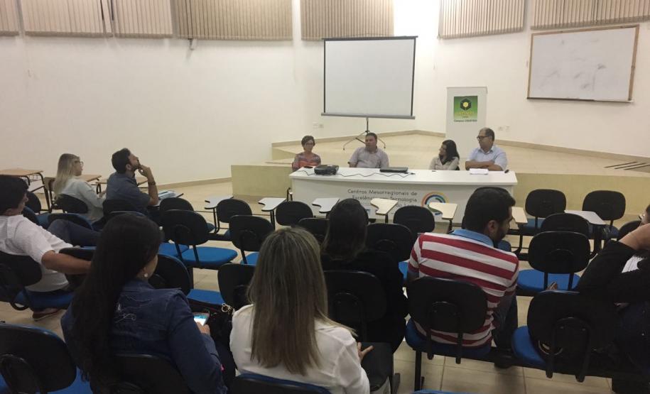 Adapar Orienta sobre Atribuições de médicos veterinários RTs em Guarapuava. Adapar Orienta sobre Atribuições de médicos veterinários RTs em Guarapuava.