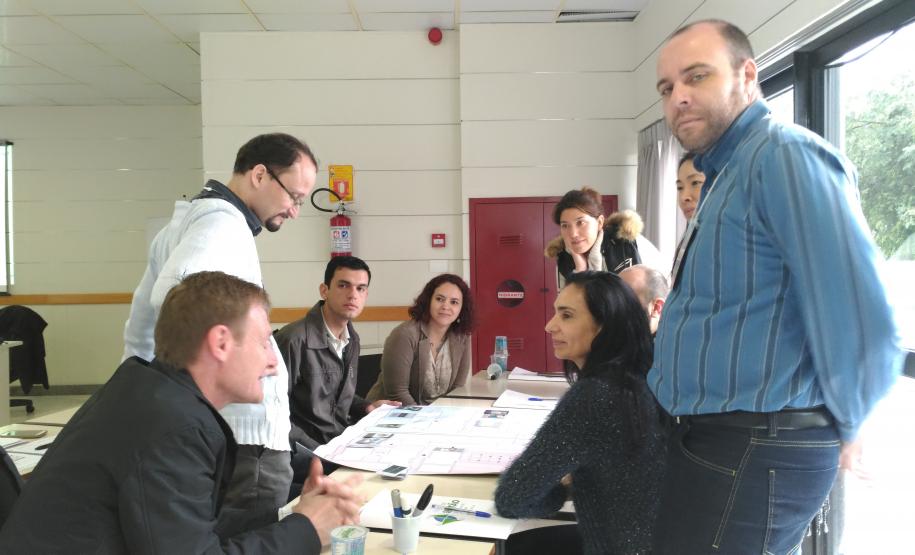 Diretores, coordenadores, assessores, técnicos em posições de assessoramento estratégico às funções de planejamento e gestão governamental e setorial, da Agência de Defesa Agropecuária do Paraná (Adapar), participaram do curso presencial “Gestão Estratégica Orientada para Resultados”